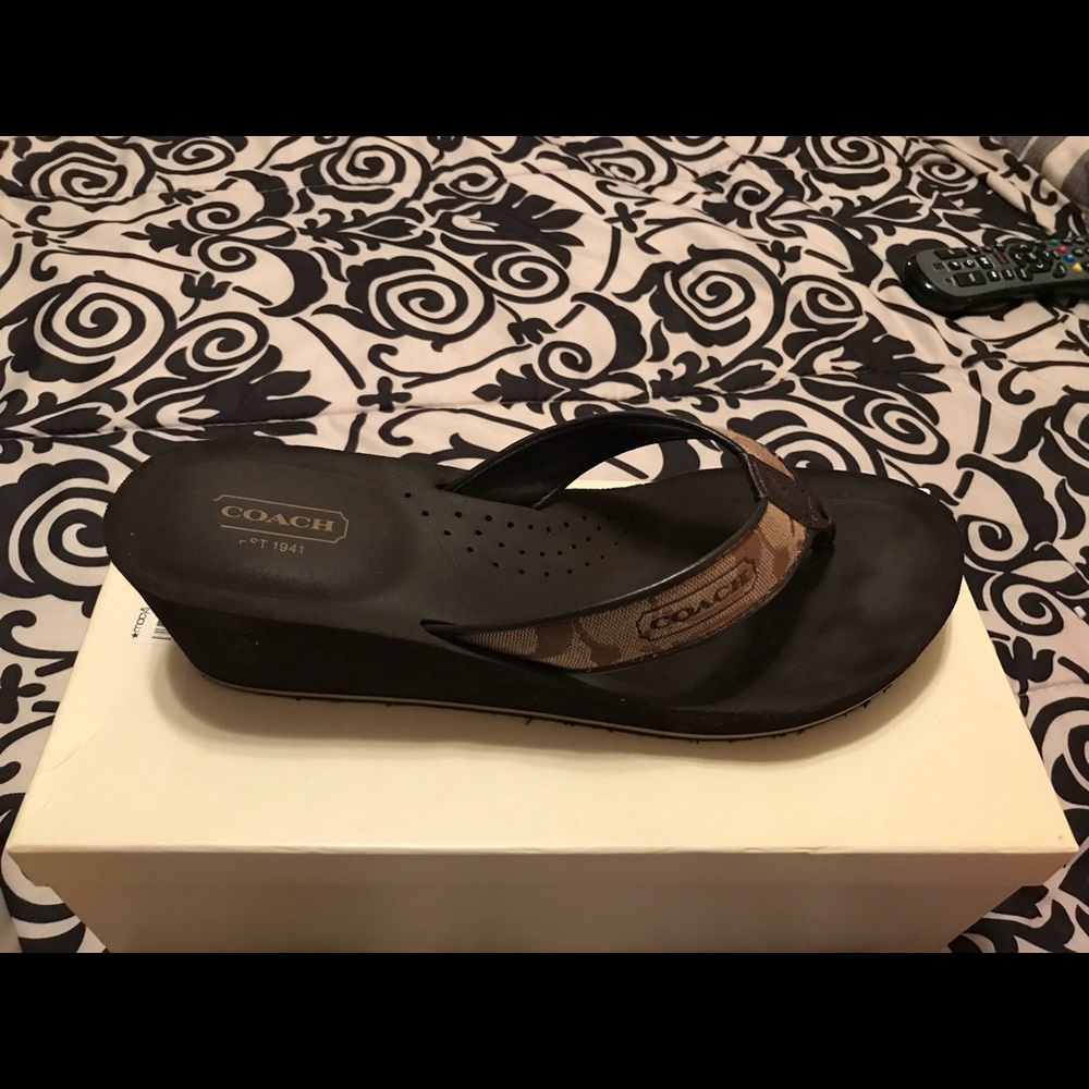 Coach Wedge Thong Sandal SZ 10